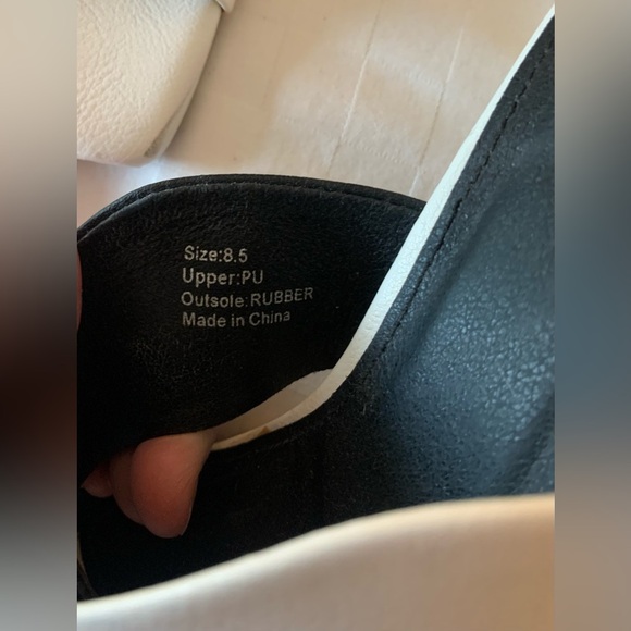 NY&C Open-Toe Dress Sandals Black & White Crossed Straps, Chunky Heel; Size 8.5 - Picture 7 of 10